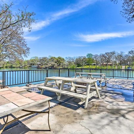 Waterfront Guadalupe River Lodge Home With Dock! Seguin Εξωτερικό φωτογραφία