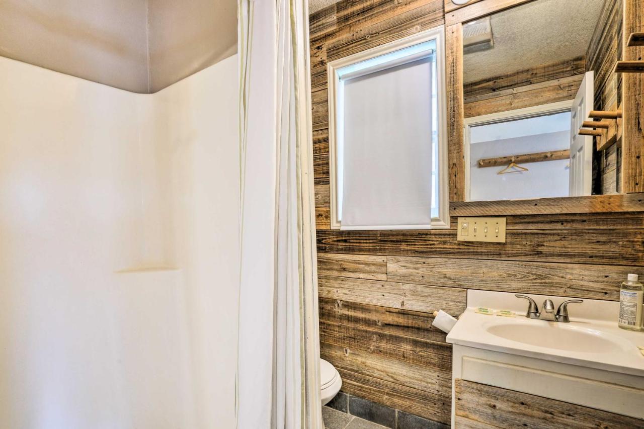 Waterfront Guadalupe River Lodge Home With Dock! Seguin Εξωτερικό φωτογραφία
