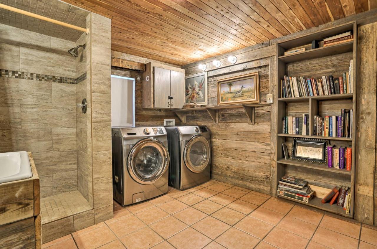 Waterfront Guadalupe River Lodge Home With Dock! Seguin Εξωτερικό φωτογραφία